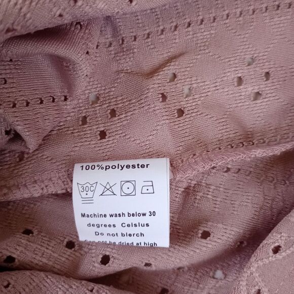 NWT Pink Eyelet V Neck Blouse with Embroidered Neckline Size XL - Picture 4 of 7